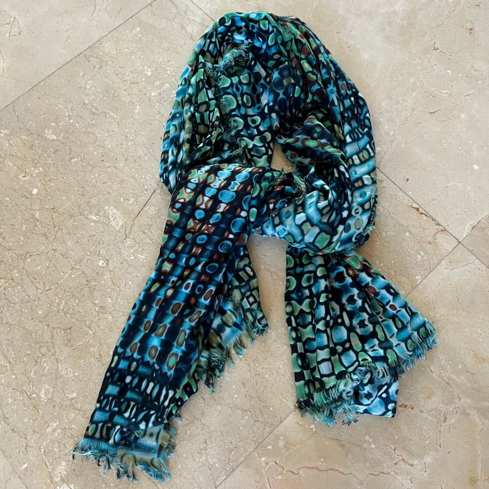 Beautiful Rayon Fringed Scarf